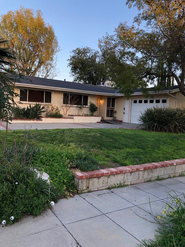 'Room for rent near CSUN ' Room to Rent from SpareRoom