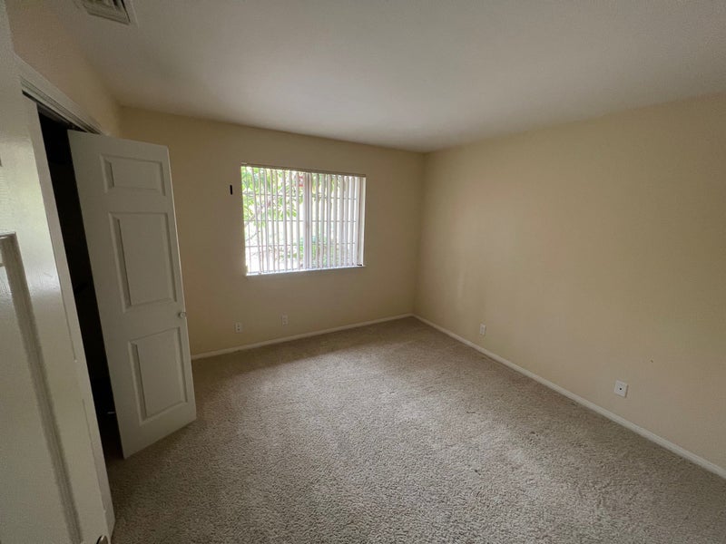 'Room Available in Fallbrook!' Room to Rent from SpareRoom