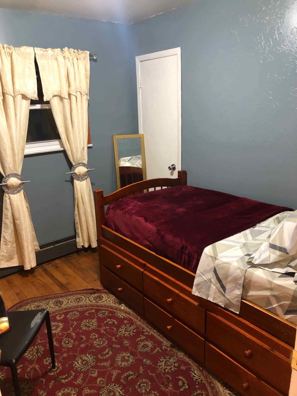 '2 rooms for rent, Near train' Room to Rent from SpareRoom