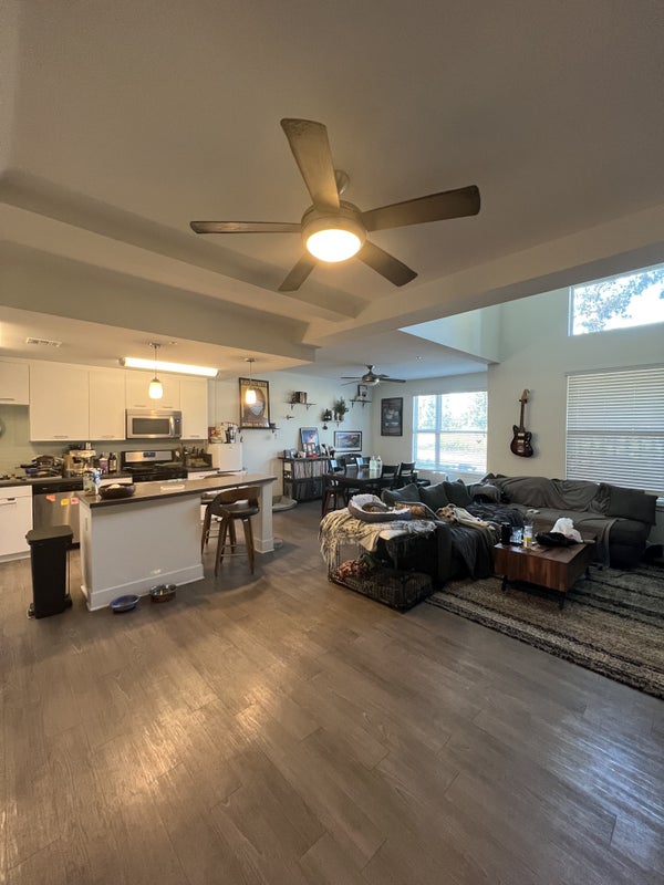 'One Bedroom Available in Large Pasadena Apartment' Room to Rent from