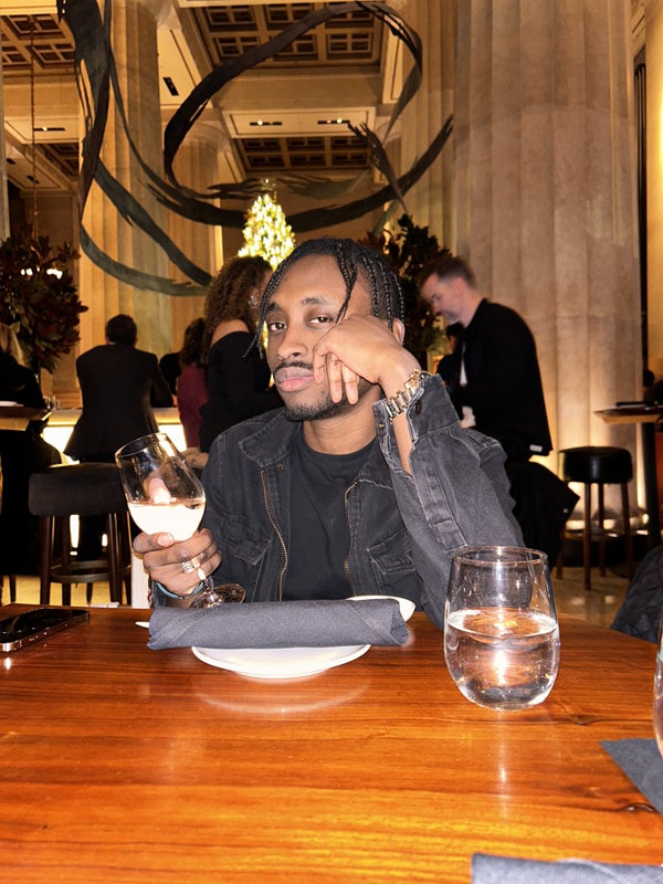 'British Professional Looking for Room/mate/apt' Roommate from SpareRoom