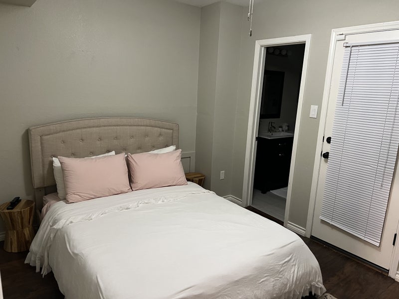 'Furnished room with bathroom for rent in nice home' Room to Rent from