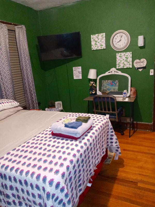 'Furnished rooms for rent.' Room to Rent from SpareRoom