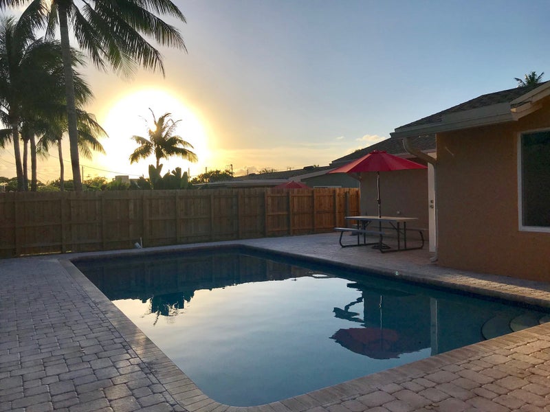 'FAU walkable! BIG room w/all utilities 1199' Room to Rent from SpareRoom