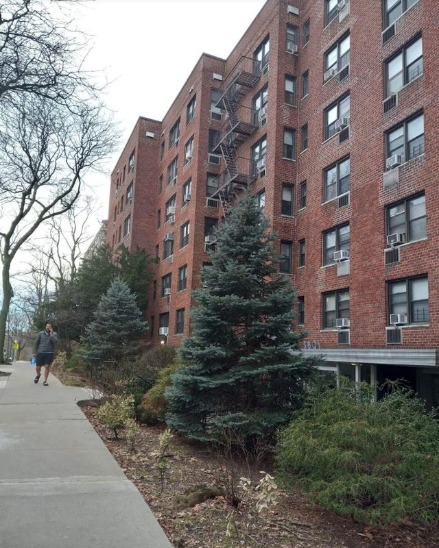 'Lovely Riverdale, NY Apartment with Terrace ' Room to Rent from SpareRoom