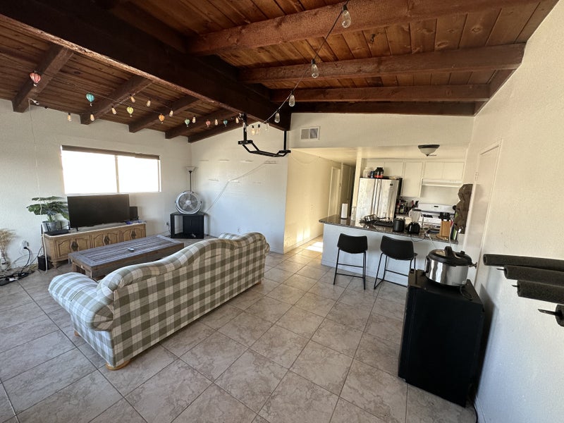 '1 room with shared bathroom. Newport Beach.' Room to Rent from SpareRoom