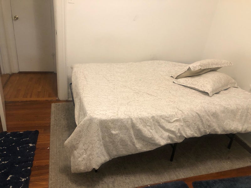 'Private Room in Astoria for short term stays ' Room to Rent from SpareRoom