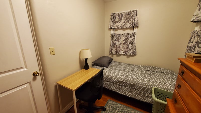 'Quiet small furnished room' Room to Rent from SpareRoom