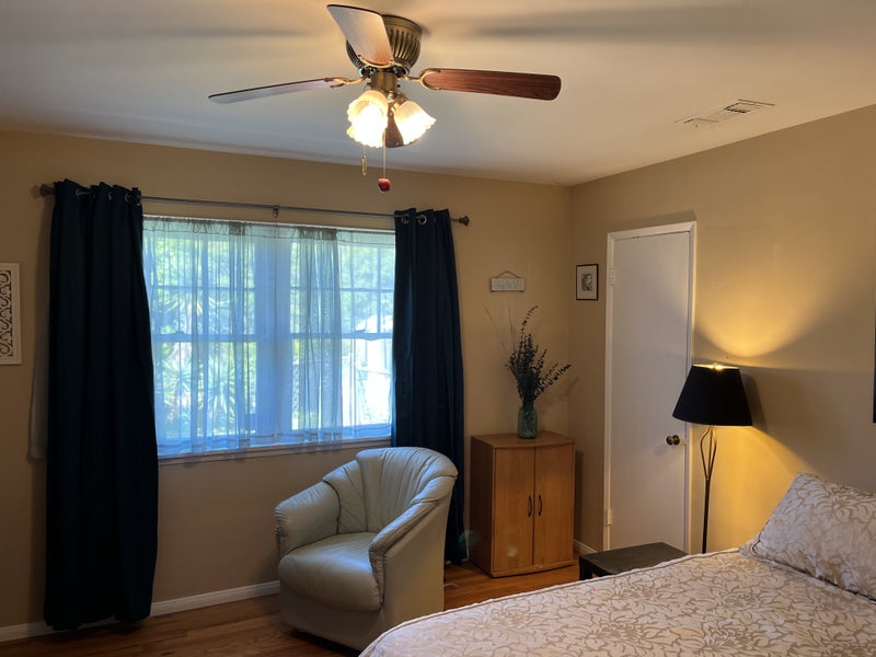 'Double Room in 1 bed house in Fallbrook' Room to Rent from SpareRoom