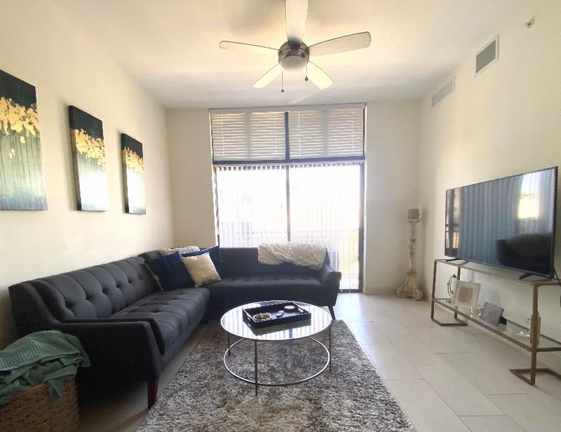 'Move In Ready Apt Near Las Olas In Ft Lauderdale' Room to Rent from