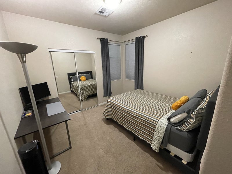 'Summerlin South Quiet Location Close to Everything' Room to Rent from SpareRoom