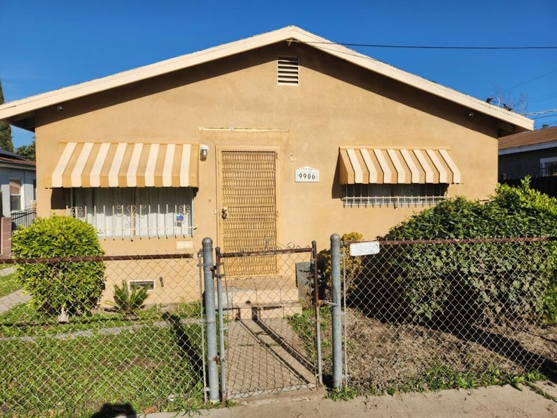 'Housing Heavenly Room Rentals' Room to Rent from SpareRoom