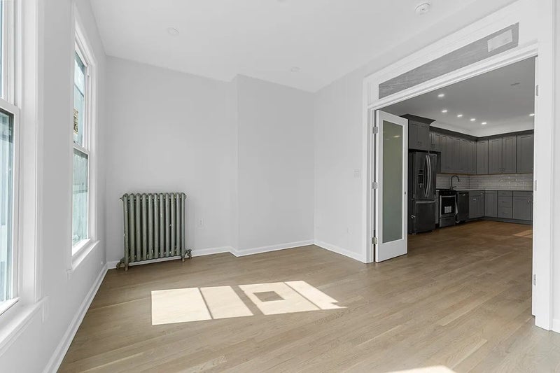 'Ultra convenient room in quiet crown heights' Room to Rent from SpareRoom