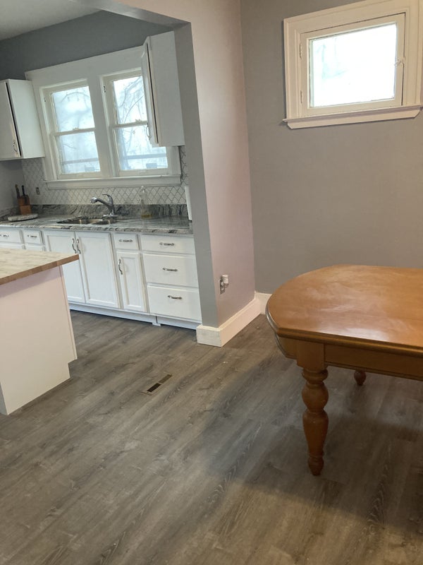 To Rent Women '5 Rooms to rent available for Women $575' Room to Rent from SpareRoom