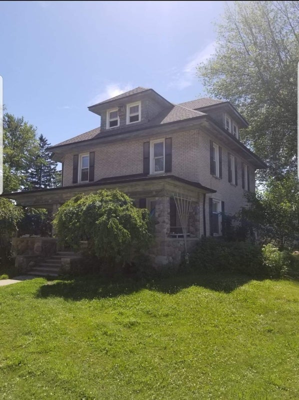 'Beautiful country house huge!!! Plenty of room!!!' Room to Rent from ...