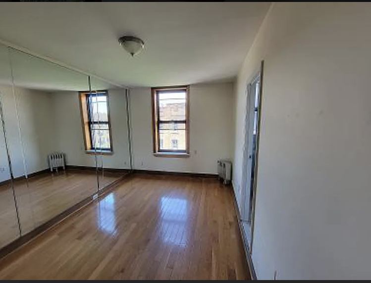 'Room for Rent with Private Bathroom for 1,100 ' Room to Rent from