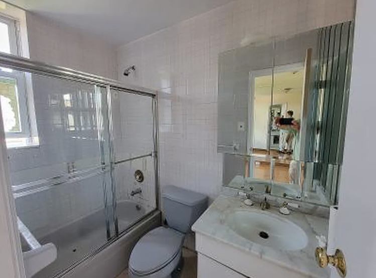 'Room for Rent with Private Bathroom for 1,100 ' Room to Rent from