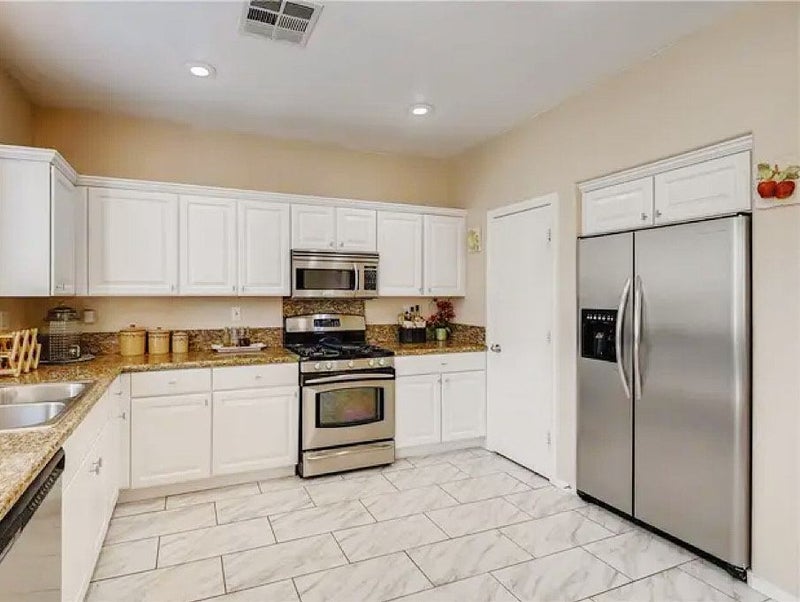 'Beautiful Summerlin home ' Room to Rent from SpareRoom