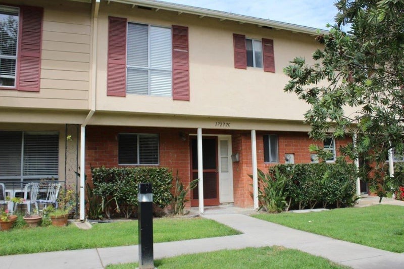 'Room for rent in townhome Tustin, CA' Room to Rent from SpareRoom