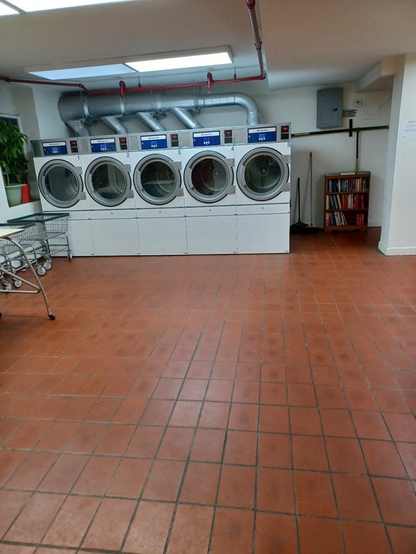 'Private bedrm with balcony and laundry in bldg' Room to Rent from
