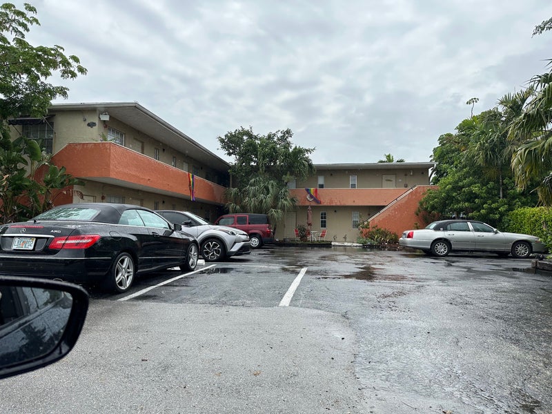 'Looking For A Roommate In Wilton Manors!' Room to Rent from SpareRoom