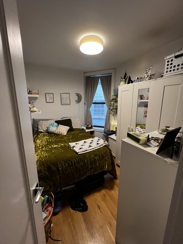 'One Room Available in the UES' Room to Rent from SpareRoom