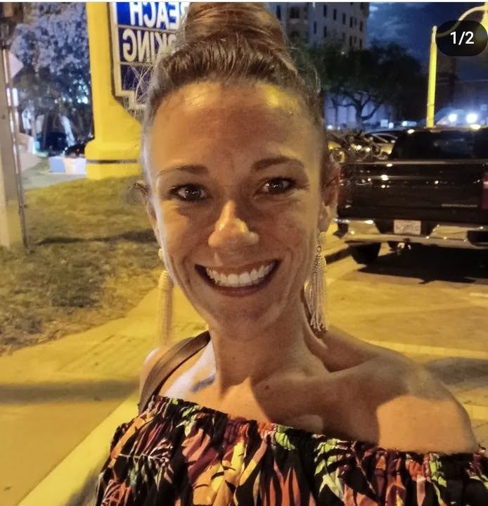 'Professional Female Needs Room By Broward Courthou' Roommate from