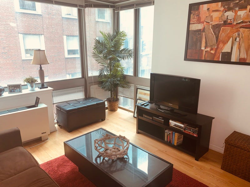 'FiDi Room Available in 3 bed/2bath Lux Bldg' Room to Rent from SpareRoom