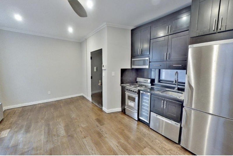 'No Brokers Fee 3 Rooms In True Upper West Side' Room to Rent from