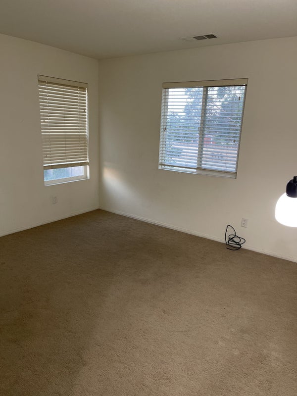 'Room for rent 750/Month, call 916 583 2499' Room to Rent from SpareRoom