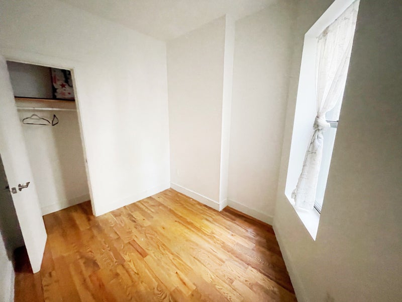 'Room for Rent in large apt Brooklyn ' Room to Rent from SpareRoom