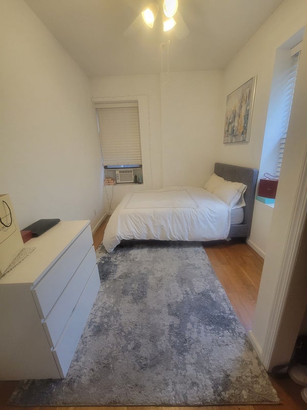 Apartment in Lenox Hill' Room to Rent from SpareRoom