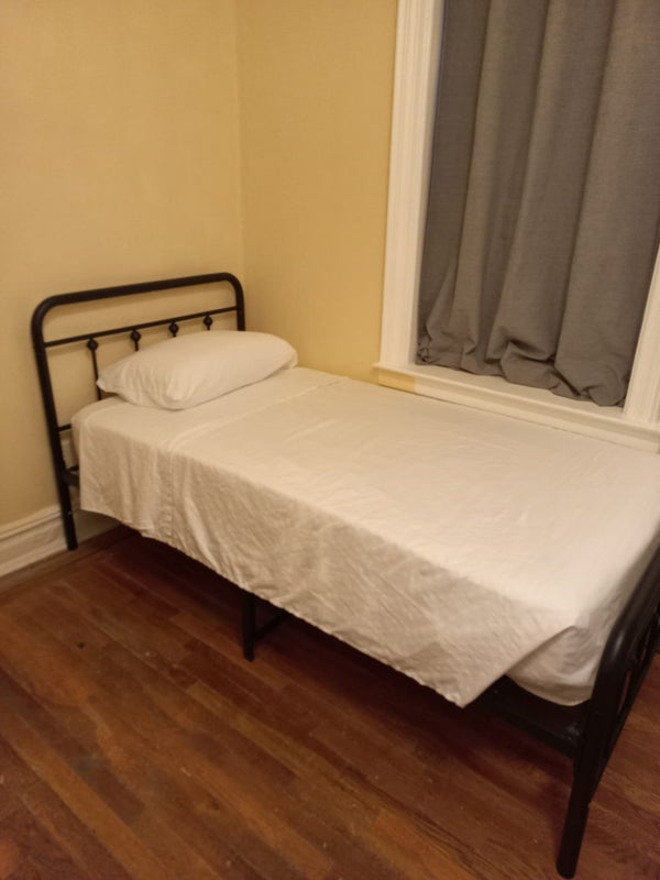 'Room for rent in Astoria ' Room to Rent from SpareRoom