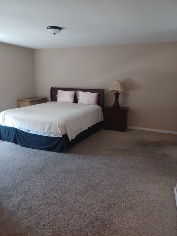 '1100 Master BR for rent ( Carmichael/ citrus heig' Room to Rent from