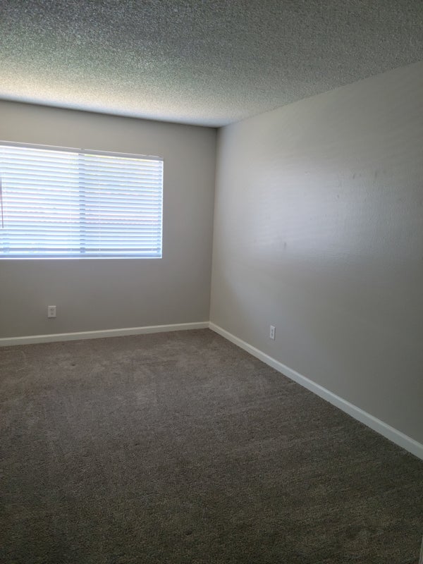 'Private Room for Rent in Lake Forest' Room to Rent from SpareRoom