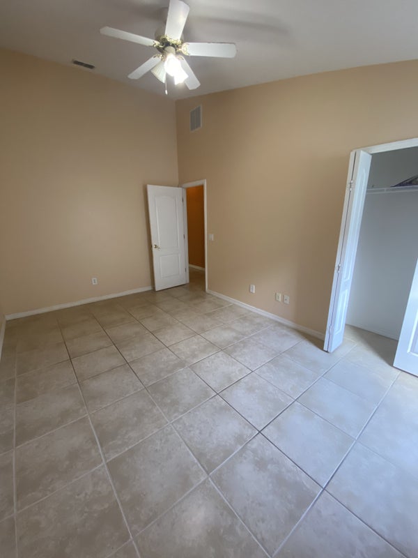 'Private Bedroom for Rent in Gated Community' Room to Rent from SpareRoom