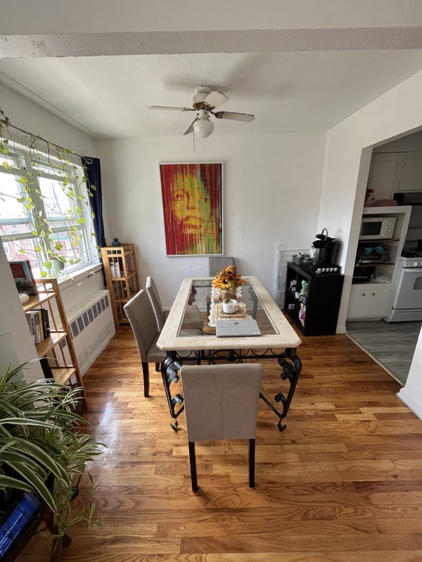 'LIC spacious room in a sunny apartment ' Room to Rent from SpareRoom