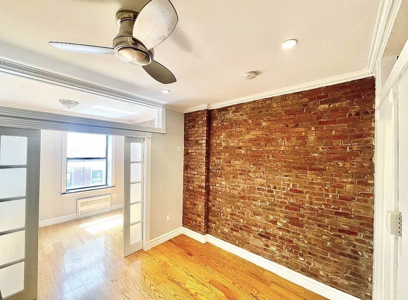 'No Brokers Fee Large Sunny 3 Bedroom Uws ' Room to Rent from SpareRoom