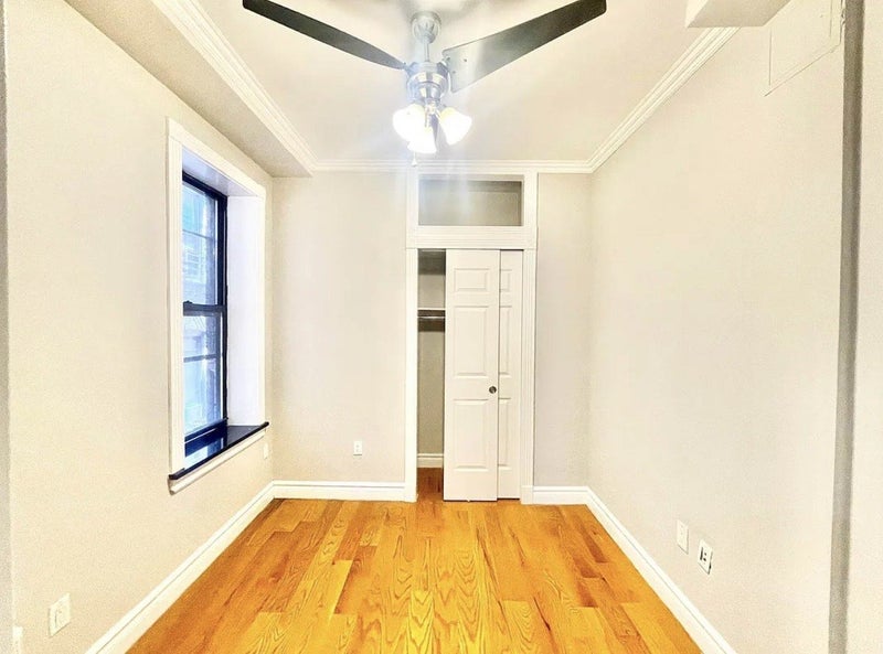 'No Brokers Fee Large Sunny 3 Bedroom Uws ' Room to Rent from SpareRoom