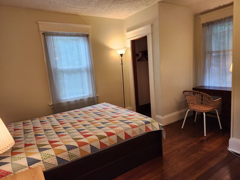 '820Fully Furnished Room for Rent in Shelton CT' Room to Rent from