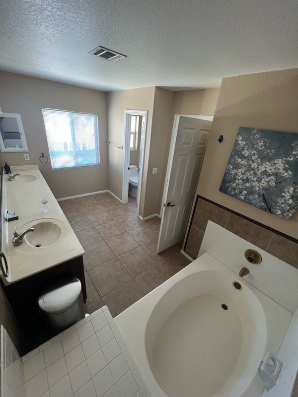 'Master bedroom available for rent ASAP' Room to Rent from SpareRoom