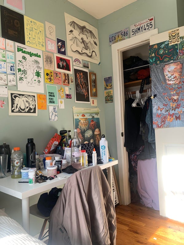 'Furnished room for short term sublet' Room to Rent from SpareRoom
