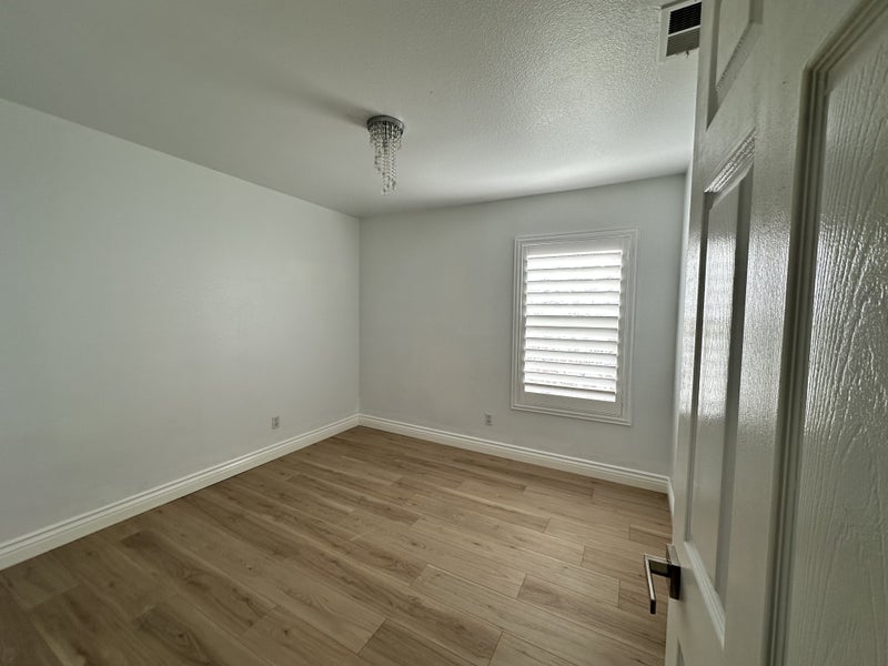 'Room for rent Utilities included' Room to Rent from SpareRoom