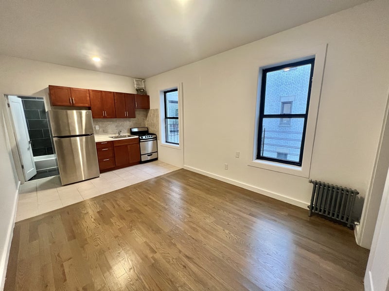 'Studio at 3920 broadway' Room to Rent from SpareRoom