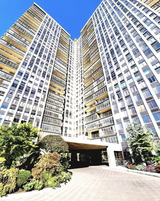 'Cliffside park apartment (looking for roommate)' Room to Rent from