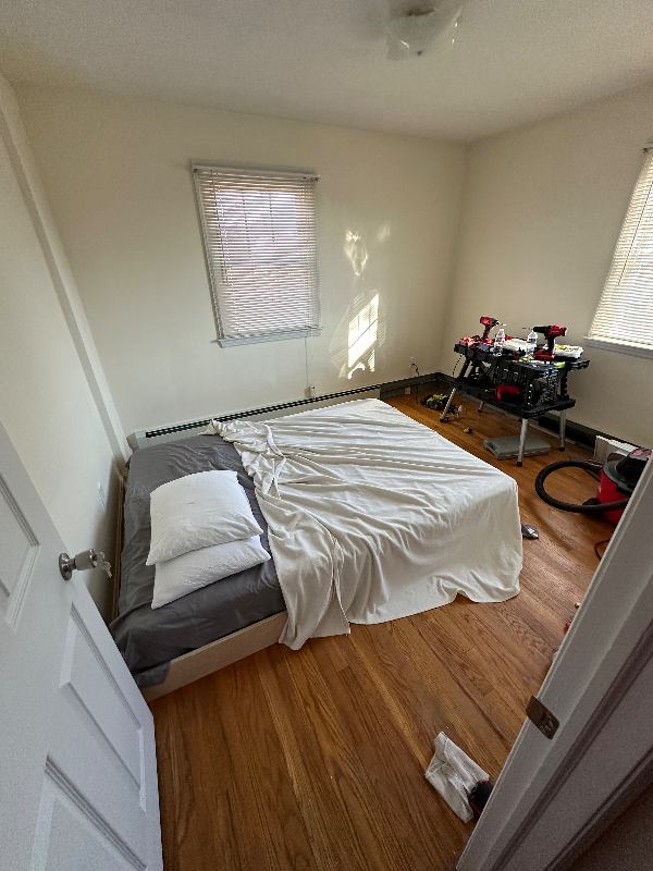 'Cozy Room in New Castle Avail Jan 2024 900/m' Room to Rent from