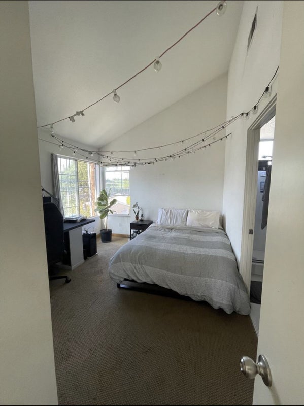 'Dogfriendly Room for Rent in Mar Vista 1,178' Room to Rent from