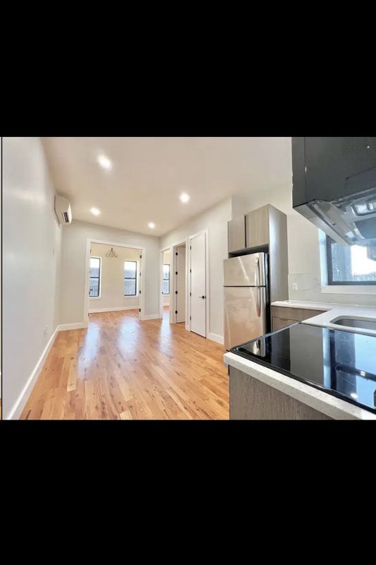 'Crown Heights Beauty 🤩' Room to Rent from SpareRoom