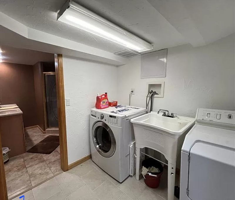 'Finished Basement ' Room to Rent from SpareRoom