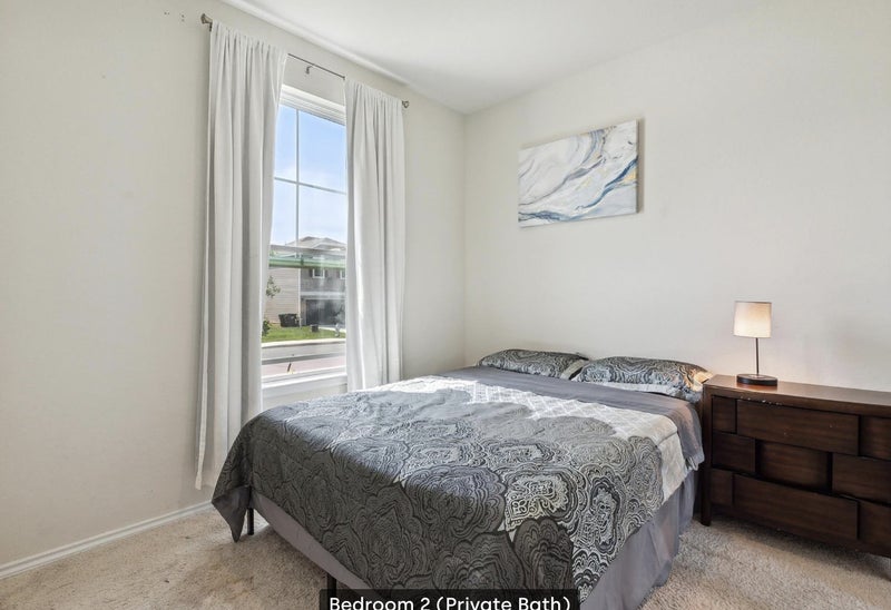 'Roomy room in San Antonio' Room to Rent from SpareRoom